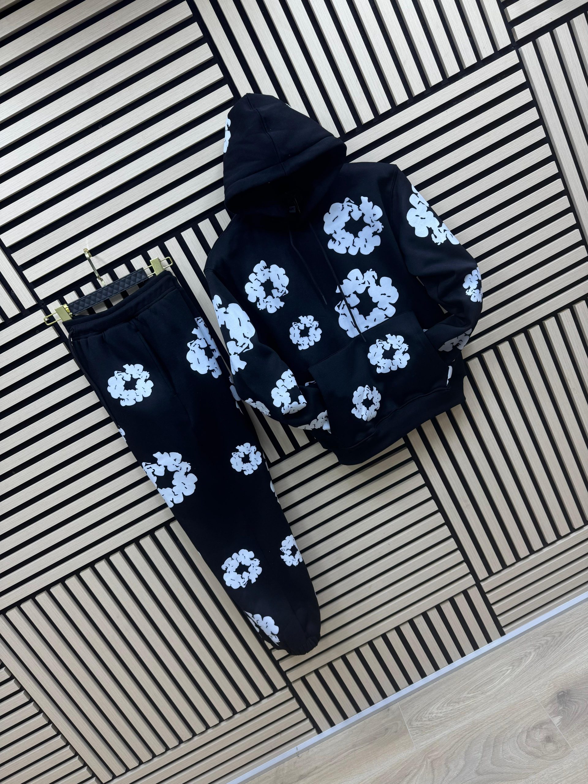 CHANDAL DENIM TEARS – XL