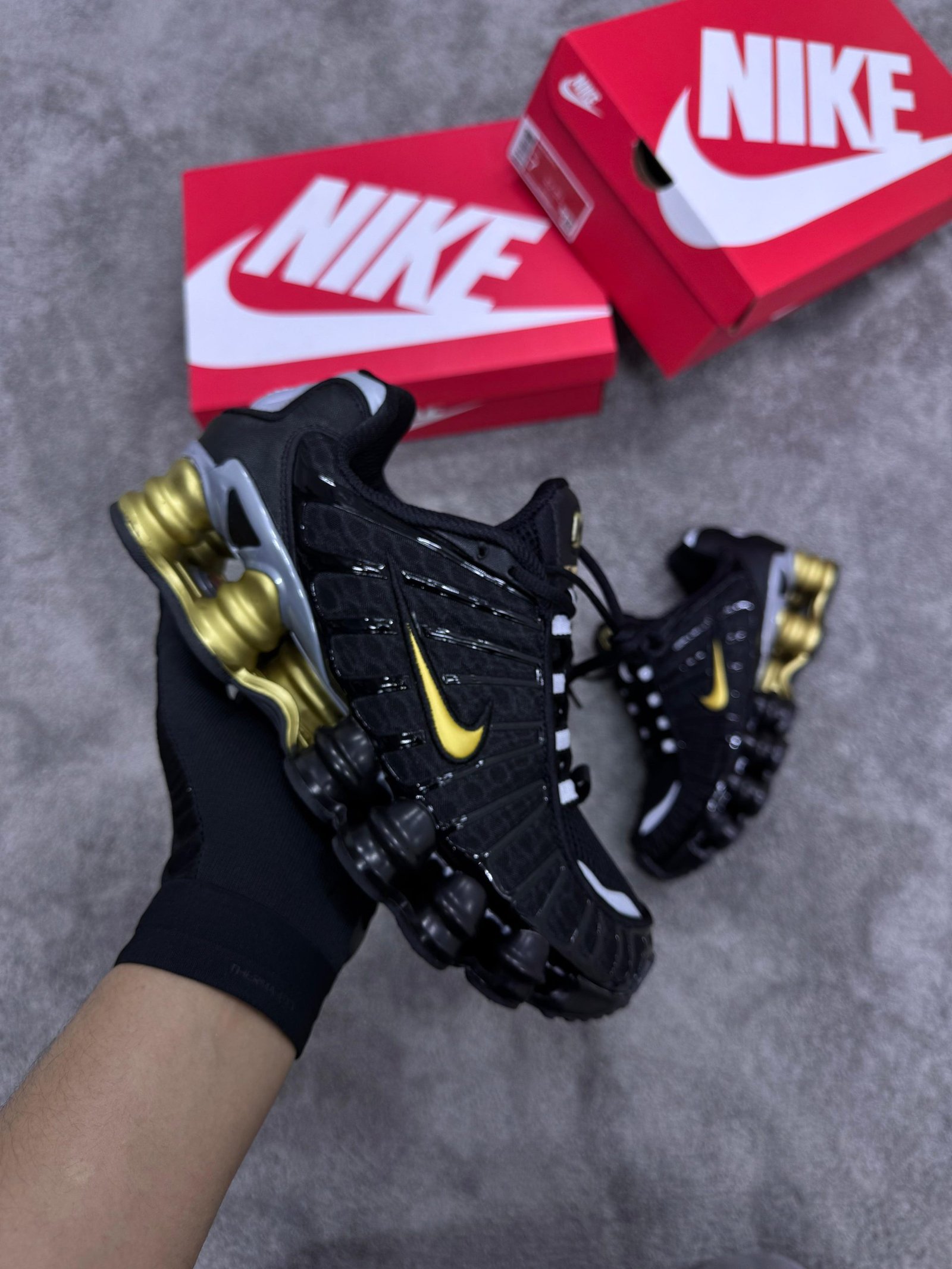 ZAPATILLA NIKE SHOX – 43