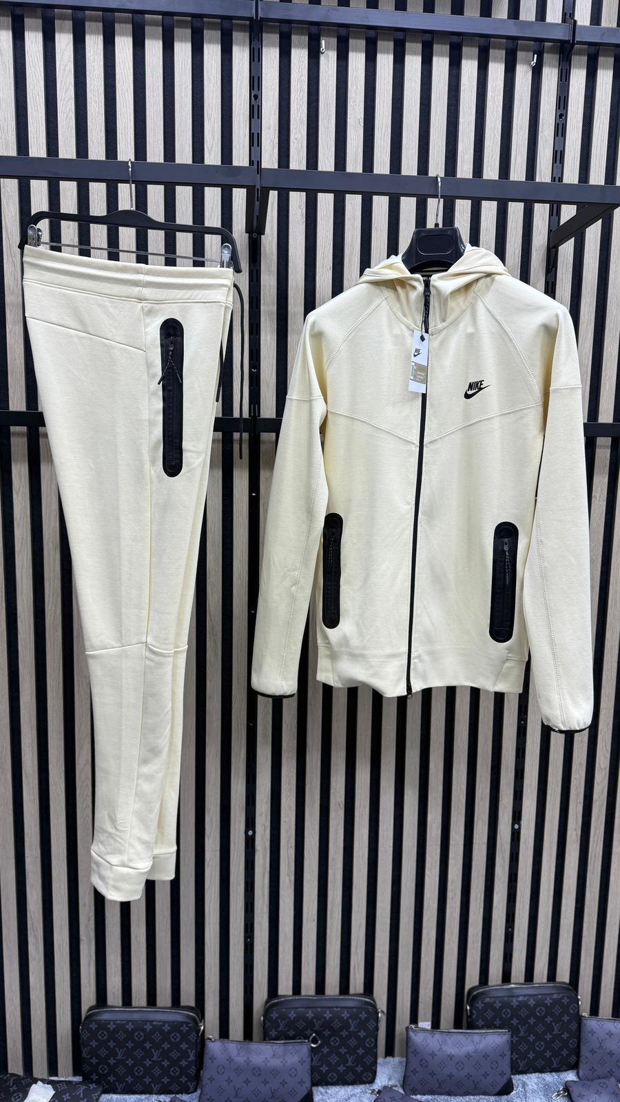 NIKE TECH x CR7 – S, M, L, XL