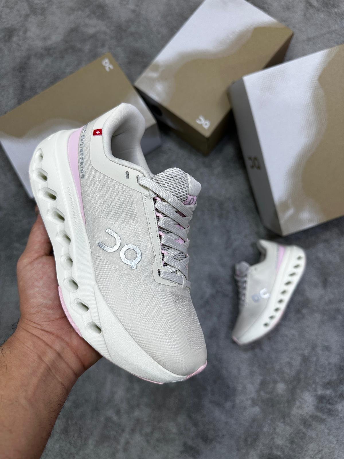 On Running Cloudsurfer – 37, 38, 40