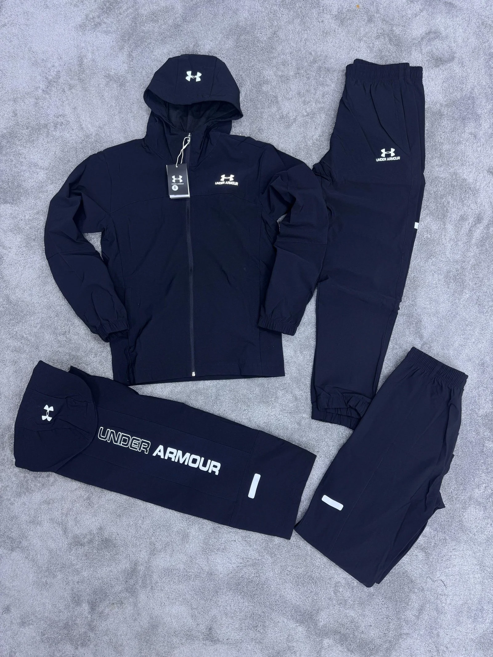 CHANDAL UNDER ARMOUR- XL