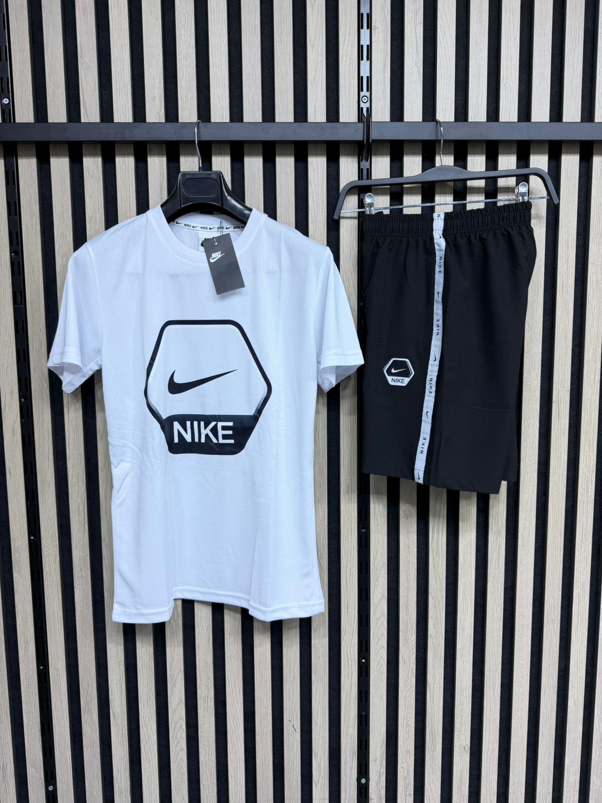 CONJUNTO NIKE – S, M, L, XL