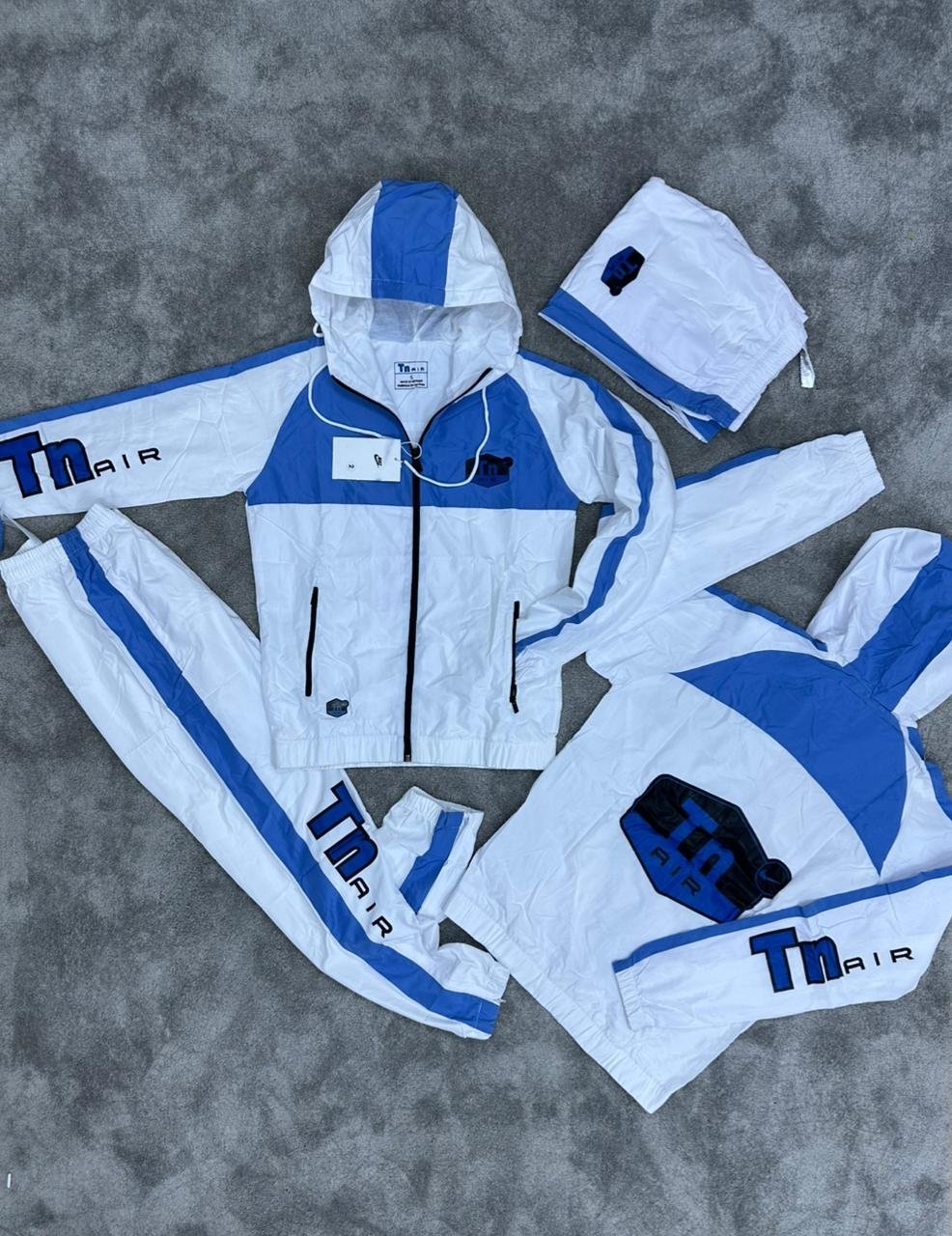 NIKE AIR – S